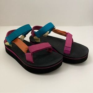 Teva Size 8 Flatform Universal Sandal Pink Colorblock